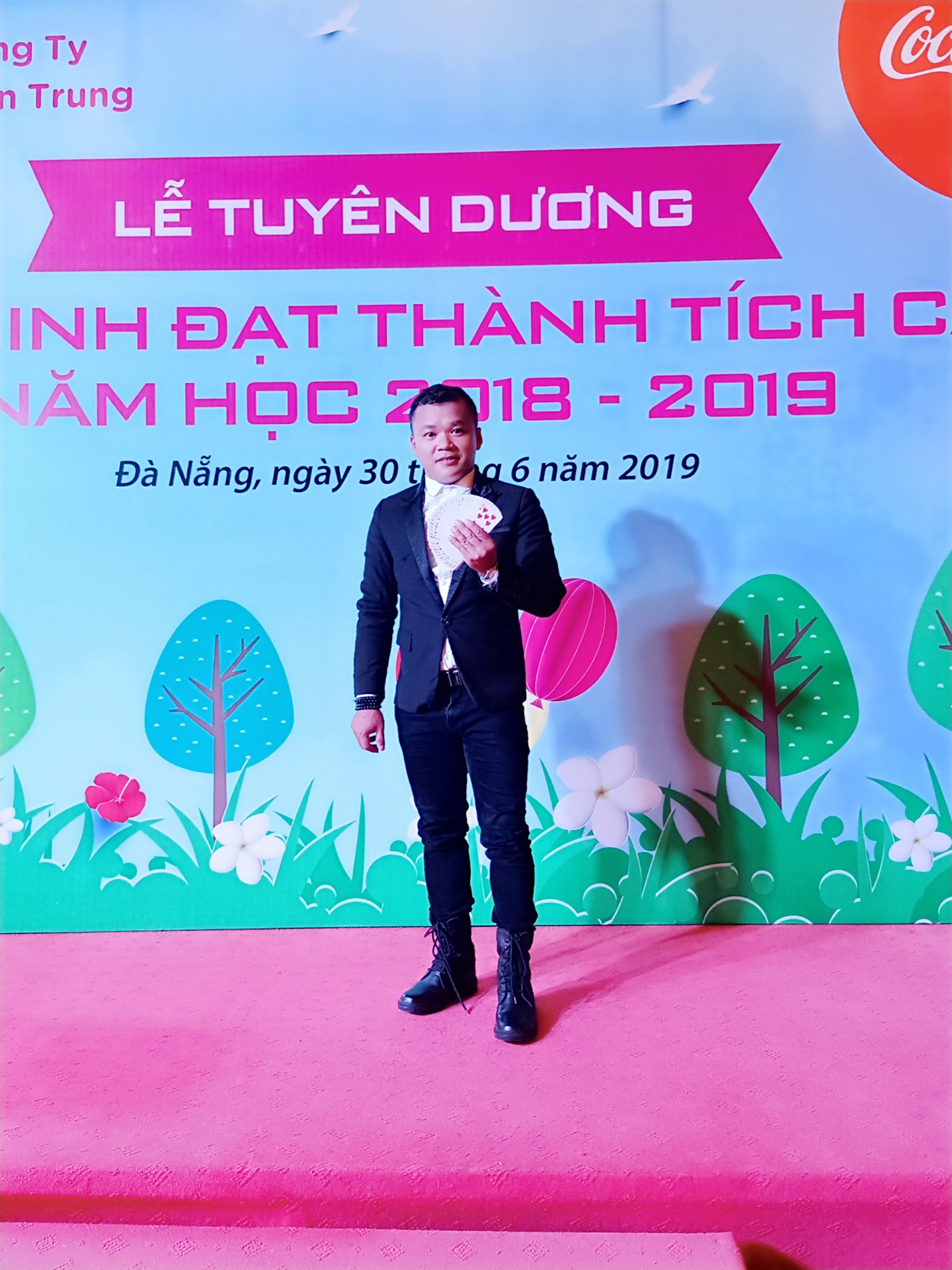 Biểu diễn các show ảo thuật trên khắp cả nước